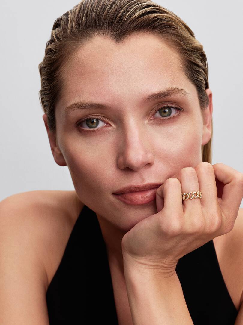 Anillo de cubana en Pavé